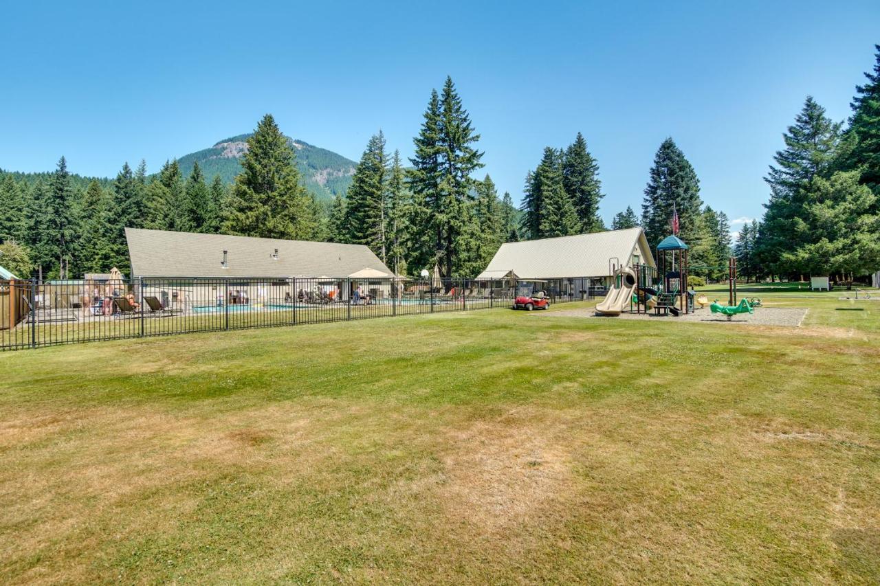 פקווד Riverfront Home With Deck, Near Mount Rainier! מראה חיצוני תמונה