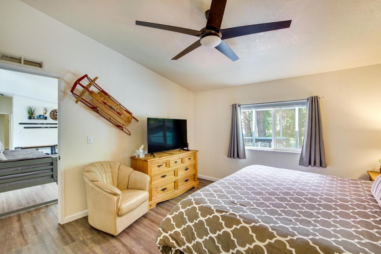 פקווד Riverfront Home With Deck, Near Mount Rainier! מראה חיצוני תמונה