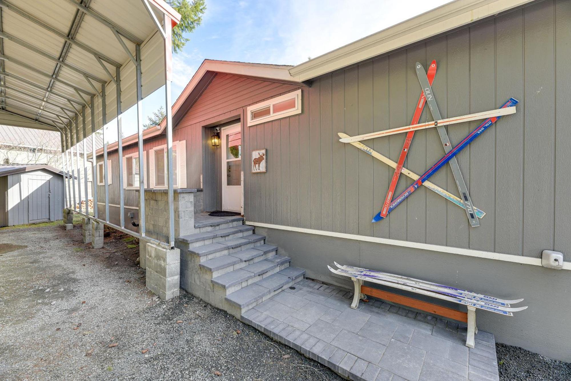 פקווד Riverfront Home With Deck, Near Mount Rainier! מראה חיצוני תמונה